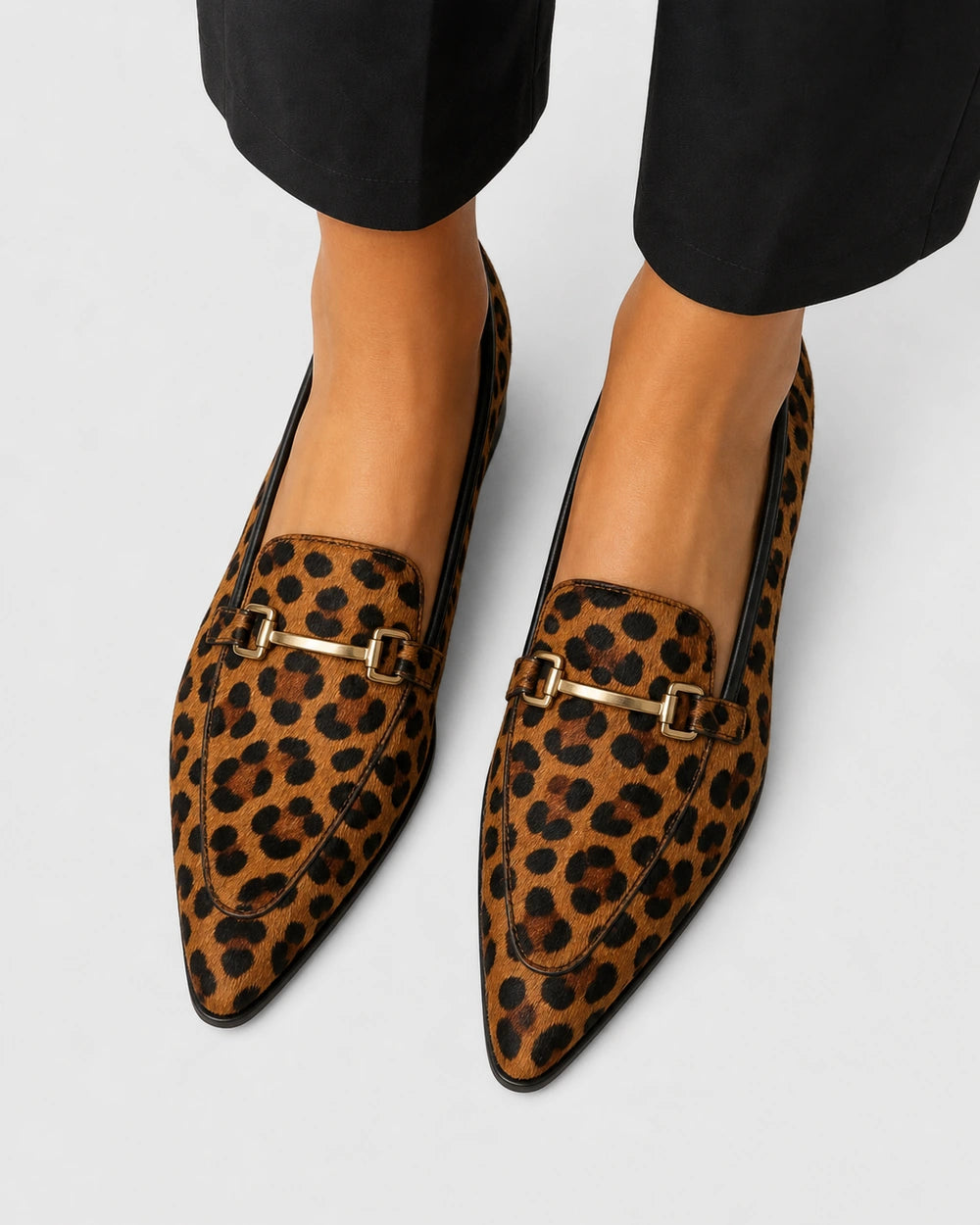 Ženske špicaste leopard mokasinke s ukrasom — slika proizvoda 5